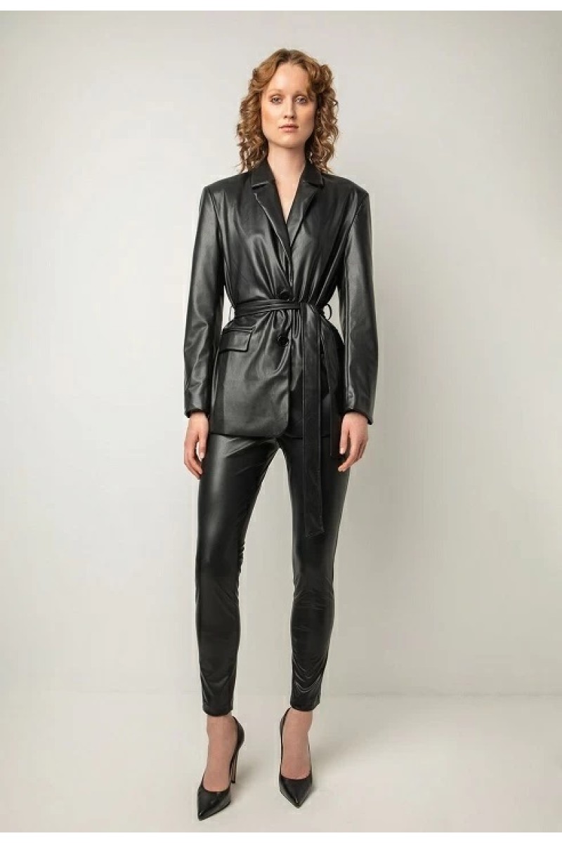  Leather look trousers